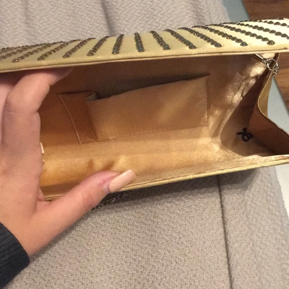 Purse - Picture 3 of 4